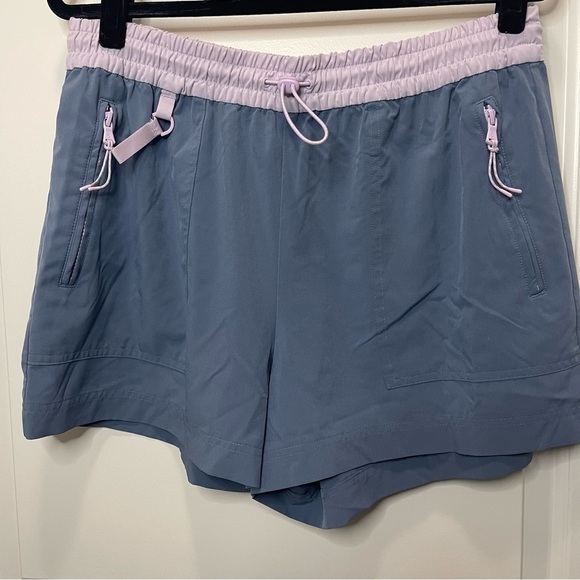 Lou & Grey Athletic Nylon Shorts LIKE NEW L - Picture 2 of 6
